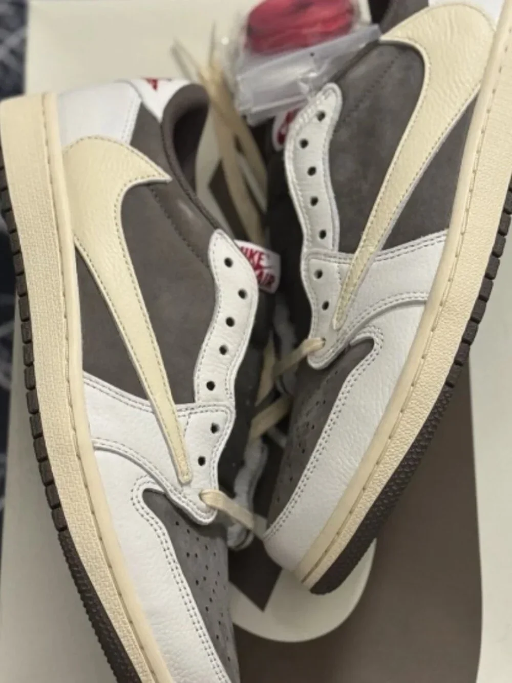 Jordan 1 Retro Low OG SP Travis Scott Reverse Mocha